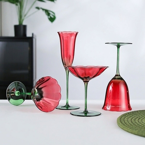 Verre à vin <span class=keywords><strong>rouge</strong></span> haut de gamme vintage en forme de rose, verre à <span class=keywords><strong>martini</strong></span> créatif en forme de pétale de fleur pour cocktail, ensemble de 500 ml - Product Image 1