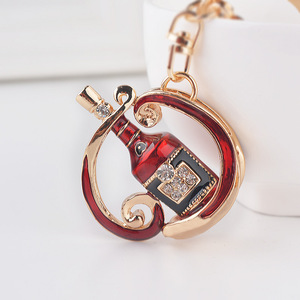Mini vino artificial <span class=keywords><strong>wiskey</strong></span> decoración llaveros llavero bolso de mano coche mini vino <span class=keywords><strong>wiskey</strong></span> monedero encanto ornamento - Product Image 1