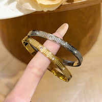 Gelang Baja Titanium Resoul Creative CZ Anti Alergi Tidak Luntur Model Bangle Berengsel Hadiah Perhiasan