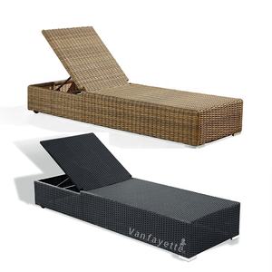 <span class=keywords><strong>Chaise</strong></span> longue d'extérieur en rotin noir nouveau-né en vente Chaises longues <span class=keywords><strong>de</strong></span> <span class=keywords><strong>jardin</strong></span> modernes <span class=keywords><strong>Chaise</strong></span> longue contemporaine - Product Image 4