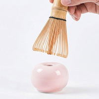 Support de fouet à matcha en céramique en forme de donut rose mignon avec logo personnalisé, Chasen Tate, prix de gros