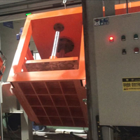 Machine de moulage sous haute pression pour articles sanitaires pour WC à deux pièces avec corps de cuvette amovible en structure à cadre coulissant