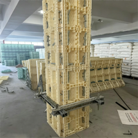 Système de coffrage en plastique ABS durable, léger et réutilisable pour la construction de pieux et de fondations en bande.