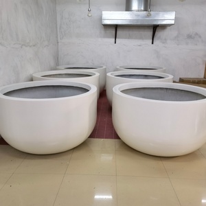 Macetas de Fibra de Vidrio y Resina de Gran Tamaño Personalizadas para Decoración Colgante de Jardín Exterior de Restaurante - Product Image 5