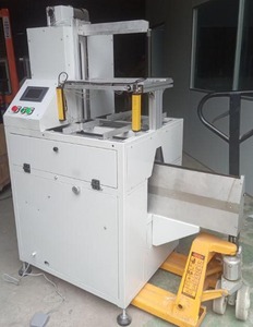 Couverture de livre semi-automatique pour réserver le boîtier dans le boîtier de livre à couverture rigide de la machine-In in machine - Product Image 2