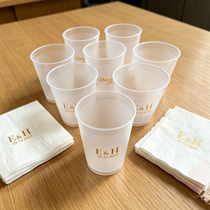 Fournisseurs de gobelets de stade en plastique de 12 oz, simples, lisses, personnalisables avec logo imprimé en gros, pour fêtes et événements, avec serviette, Noël - Product Image 1