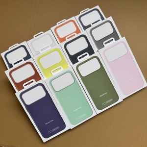 Coque en silicone tendance de luxe pour iPhone 17 Pro Max – Housse de protection personnalisée en silicone liquide magnétique souple - Product Image 1