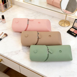 Silicone <b>Makeup</b> Brush <b>Holder</b> 1-3L Eco-Friendly Cosmetic Storage Bag Travel Portable Desk Organizer - Product Image 2