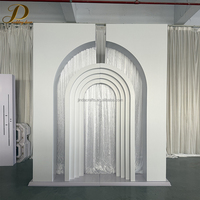 Arche de mariage décorative en PVC blanc élégante, personnalisée pour événements extérieurs, toile de fond pour scène