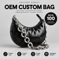 Sacs à bandoulière en cuir PU brillant pour hommes, personnalisables OEM, avec chaîne lourde, plusieurs options de couleurs, sacs bandoulière pour usage quotidien
