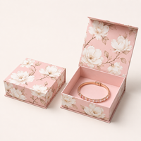 Boîte cadeau rigide en papier magnétique imprimée de motifs floraux sur mesure, emballage cadeau élégant pour bijoux