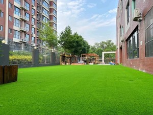 Gazon artificiel, pelouse synthétique, tapis vert réaliste haute simulation pour jardin et aire de jeux - Product Image 1