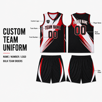 Seragam Basket Garis-garis Tajam Hitam Putih Merah Kustom, Set Jersey dan Celana Pendek Bahan Mesh Bernapas untuk Acara Bola Basket Antar Perguruan Tinggi