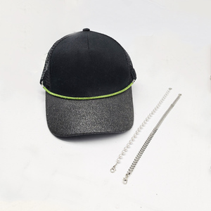 YN Catena Decorativa Staccabile in Metallo con <span class=keywords><strong>12</strong></span> Colori e Charm Bling alla Moda per Cappelli da Baseball in Rete, per Uomo e Donna - Product Image 4