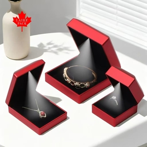 Boîte d'emballage carrée haut de gamme Laire avec éclairage LED pour bagues, pendentifs, colliers et bracelets - Product Image 5