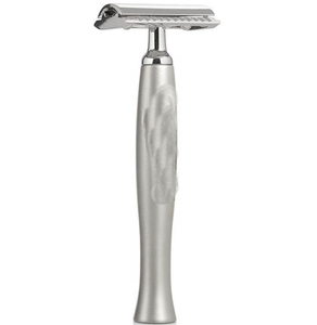 Rasoir de sécurité à poignée argentée - Product Image 1