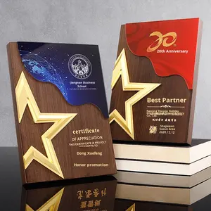 Medaglia in Legno Massiccio a Forma di Stella a Cinque Punte, Incisa su Misura, per Riconoscimento di Eccellenti Lavoratori e Individui Avanzati - Product Image 1