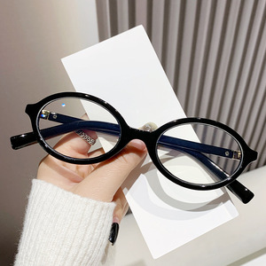 กรอบแว่นตาป้องกันแสงสีฟ้าทรงโอวัลสำหรับผู้หญิง ยอดนิยม วัสดุ PC เลนส์ใส สไตล์เกาหลีแบบเรโทร ไม่ต้องแต่งหน้า ไม่ใช่แว่นสายตา - Product Image 4