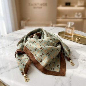 Sciarpa Personalizzata in Poliestere Premium OEM ODM 90x90 70x70, <span class=keywords><strong>Bandana</strong></span> da Donna con Stampa Serigrafica, Foulard Stampato - Product Image 6