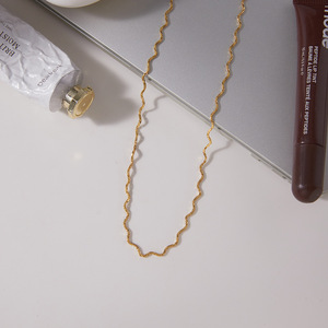 สร้อยคอทอง 18K สแตนเลสสตีล ดีไซน์เรียบง่าย สำหรับตลาดเครื่องประดับข้ามพรมแดน - Product Image 4