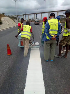 Carreaux de basket-ball blancs anti-usure sur route liquide <span class=keywords><strong>peinture</strong></span> de <span class=keywords><strong>ligne</strong></span> de lumière de marque de route souterraine pour l'application de brosse - Product Image 2