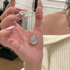 Collier en argent pur S925 avec perle de mer en forme de croissant, luxe, fermoir en or 18 carats, design de niche, poutre d'équilibre pour femmes - Product Image 4