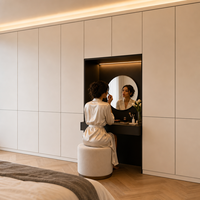 Armoire sur mesure intégrée au sol et au plafond, blanc mat, avec système de fermeture à poussoir, niche de vanité noire intégrée, éclairage LED, sur mesure pour toute la maison, OEM