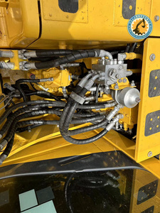 Excavadora hidráulica de cadenas Komatsu PC120-8 de 12 toneladas usada para ingeniería agrícola y municipal - Product Image 6