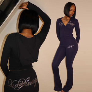 Completo Donna Due Pezzi Primavera 2025 con Giacca Zip e Pantaloni Svasati Personalizzabile con Logo di Strass - Product Image 1