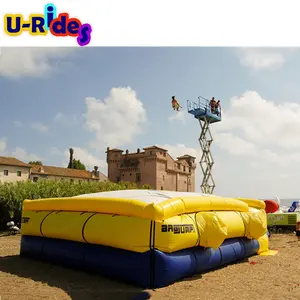 High quality freedrop stunt airbag white color inflatable jump air cushion 1.5mH inflatable airbag for sport game