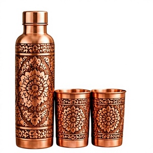 Juego de Botella de Agua de Cobre Vintage Hecha a Mano con 2 Tazas y Tapas a Juego, Grabado Floral, Botella Portátil - Product Image 1
