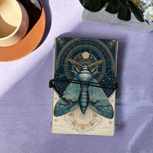 Fatti a mano Vintage A6 Notebook chiusura cravatta 160 pagine rimovibile regalo ideale per simposio note di incontro con falena Celestia - Product Image 1