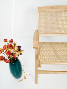 Silla plegable moderna de bambú con tejido de ratán para uso en el salón - Product Image 4