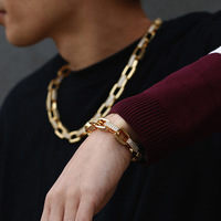 Collier unisexe tendance, nouveau design, chaîne cubaine carrée en acier inoxydable, plaqué or, zircon glacé imitation hip-hop, idéal pour un cadeau