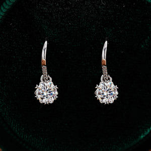 स्नोफ्लेक डिजाइन मोइससानाइट हूप इयररिंग्स s925 स्टर्लिंग चांदी प्राकृतिक शैली स्रोत कारखाने के गहने - Product Image 3