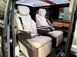 Nuevo Asiento Cama Eléctrico de Lujo para Tres Personas con Pantalla Táctil y Carga Inalámbrica para Autocaravanas - Product Image 4
