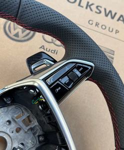 Volante de Fibra de Carbono para <span class=keywords><strong>Audi</strong></span> A4L A6L A5 A3 A7 Q5 Q7RS3 RS4 <span class=keywords><strong>S4</strong></span> S5 S6 RS3 RS5 RS7 R8, Volante Personalizado para Automóvil - Product Image 4