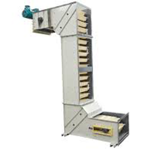 Élévateur à godets de type Z avec cheminée d'entrée et de sortie pour les applications de manutention de matériaux en espace limité - Product Image 3