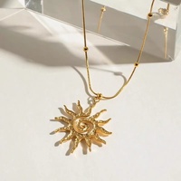 Collier Pendentif Soleil Spirale Europe Amérique pour Femme, Élégant et Minimaliste, en Alliage de Zinc, Perles Creuses, Plaqué Or