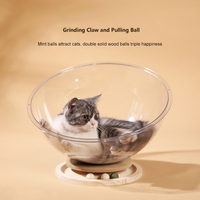 Vente en gros d'usine Maison pour chat Capsule spatiale en acrylique transparente Nid pour chat en bois Lit pour chat semi-fermé Jouet avec 3 petites balles