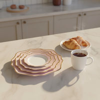 Assiette de service en porcelaine de luxe de style moderne avec bord doré, peinte à la main, écologique, en porcelaine fine, pour les mariages et les restaurants
