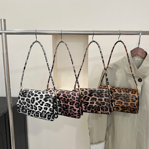 Nouveau Sac Carré Polyvalent pour Femme 2026 Twinkle à Motif Léopard, en Cuir PU, Sac à Bandoulière Unique ou Sous le Bras - Product Image 2