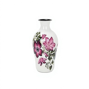 Vase en céramique floral peint à la main de luxe, vase décoratif blanc pour salon, chambre, table à manger, bureau, centre de table - Product Image 2