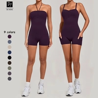 Combinaison de sport pour femme, style short, à bretelles halter, effet push-up fessier, froncée, coupe ajustée, respirante et anti-transpiration