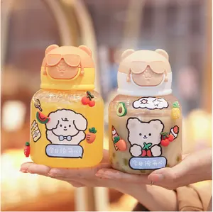 Bouteille d'<span class=keywords><strong>eau</strong></span> avec couvercle d'ours mignon, belles lunettes brillantes d'été, bouteille d'<span class=keywords><strong>eau</strong></span> en paille d'ours - Product Image 1