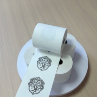 Rouleaux de papier thermique pour reçus avec marque et emballage personnalisés