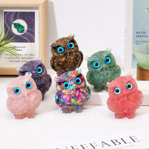 Statuetta di Gufo in Resina con Cristalli Naturali, Ornamento da Scrivania per Casa, Regalo Artigianale in Cristallo - Product Image 6