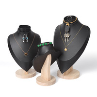 Présentoir en bois pour bijoux : colliers, pendentifs, boucles d'oreilles, bagues, bracelets, et boîtes d'emballage