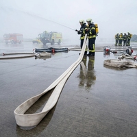 Tuyau d'incendie gainé en toile pour la lutte contre l'incendie et l'alimentation en eau pour la sécurité incendie