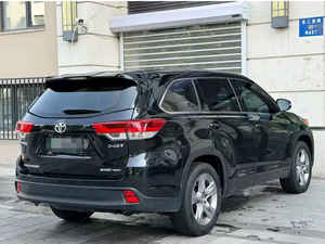 Vente Flash : Toyota Highlander 2021 2.0T 6AT AWD Édition Luxe, 5 Portes 7 Places, Immatriculée Août 2022, Kilométrage 35 000 KM - Product Image 3